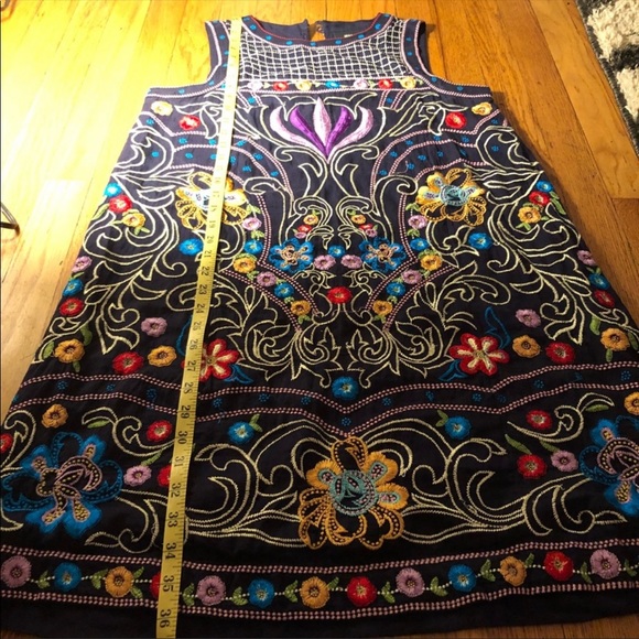 Stunning Maeve navy embroidered Anthropologie NWOT - Picture 8 of 8